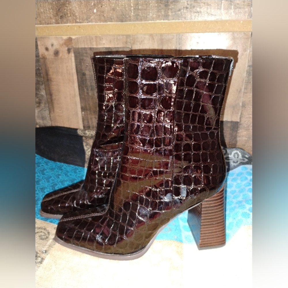 Sam Edelman Ivette 2 Block Heel Leather Boot Size 7.5 M Croc - Picture 3 of 10